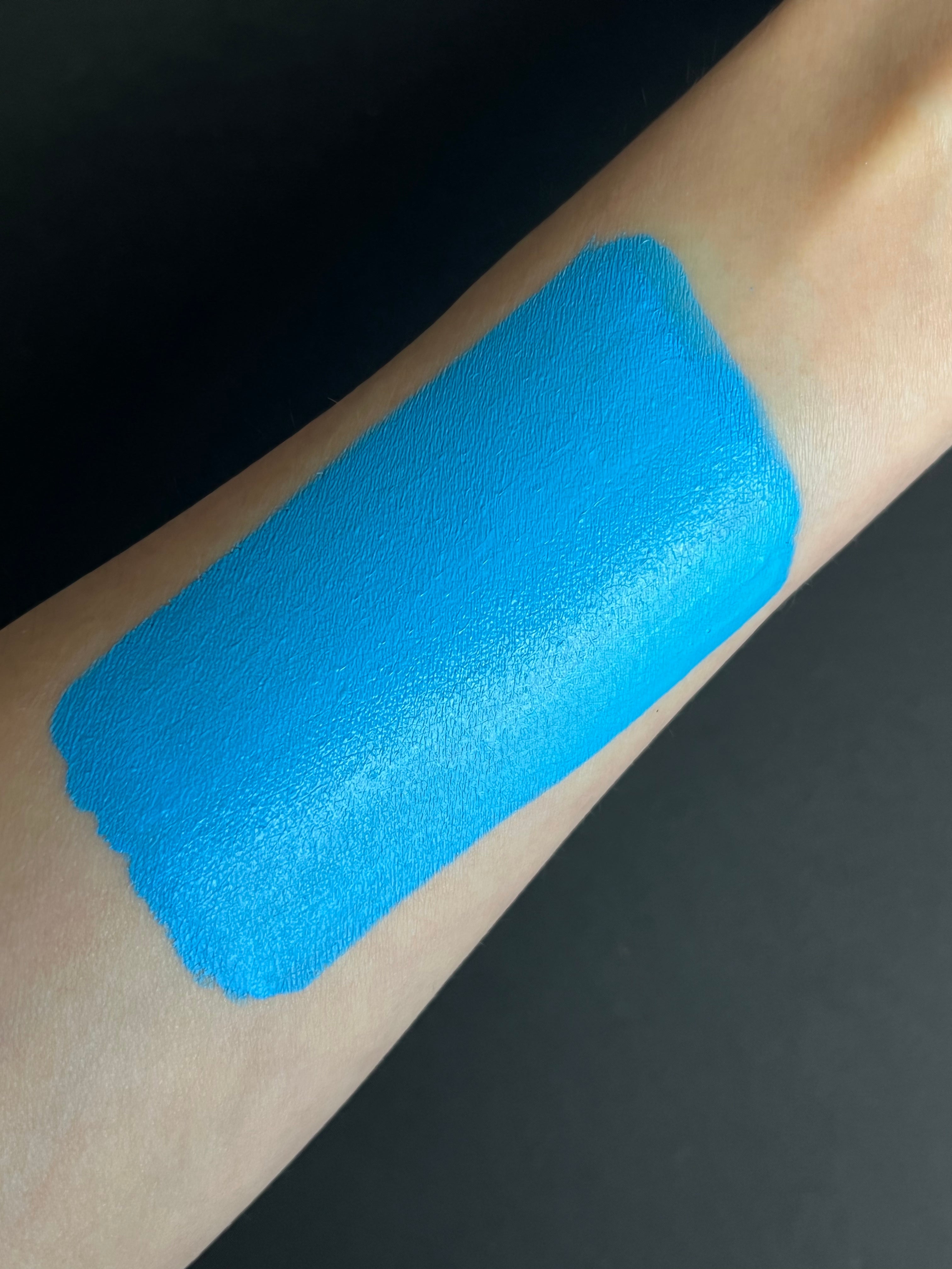 25 - Cerulean (Blue) Water Activated Graphic Liner